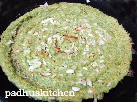 Pesarattu Dosa recipe - Pesarattu recipe - Green gram dosa - Padhuskitchen