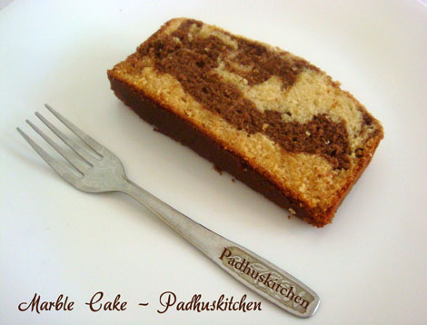 Eggless Marble Cake 