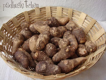 Arbi-Colocasia-seppankizhangu-Taro root