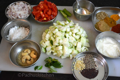 Ingredients for Ridge Gourd Gravy 