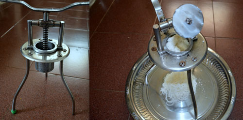making sevai using sevai nazhi/sevai maker
